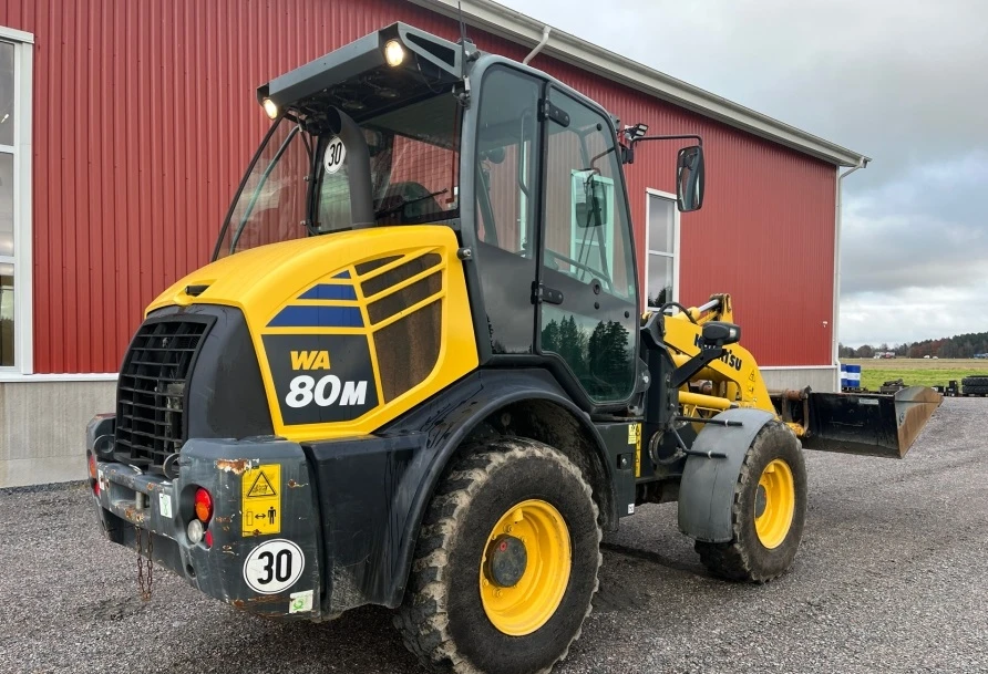 Челен товарач Komatsu WA80M-7, снимка 5 - Индустриална техника - 55933037