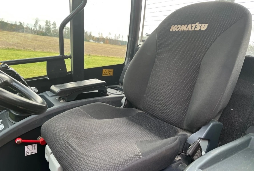 Челен товарач Komatsu WA80M-7, снимка 9 - Индустриална техника - 55933037