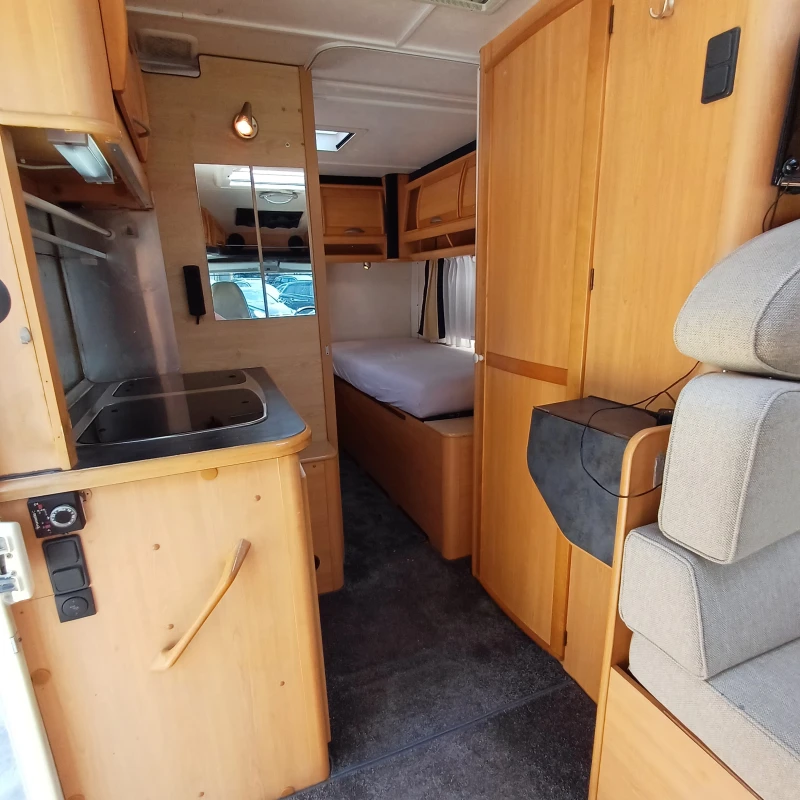 Кемпер LMC Автоматик , снимка 13 - Каравани и кемпери - 51190160