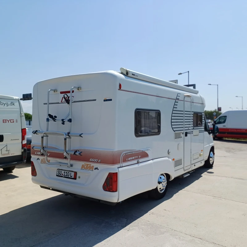 Кемпер LMC Автоматик , снимка 5 - Каравани и кемпери - 51190160