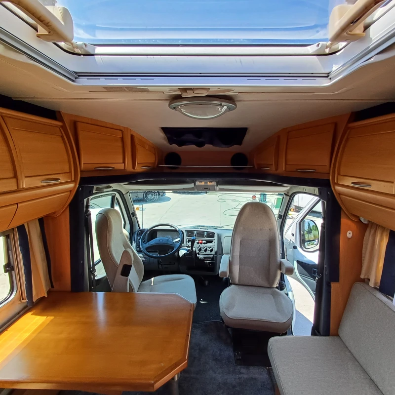 Кемпер LMC Автоматик , снимка 8 - Каравани и кемпери - 51190160