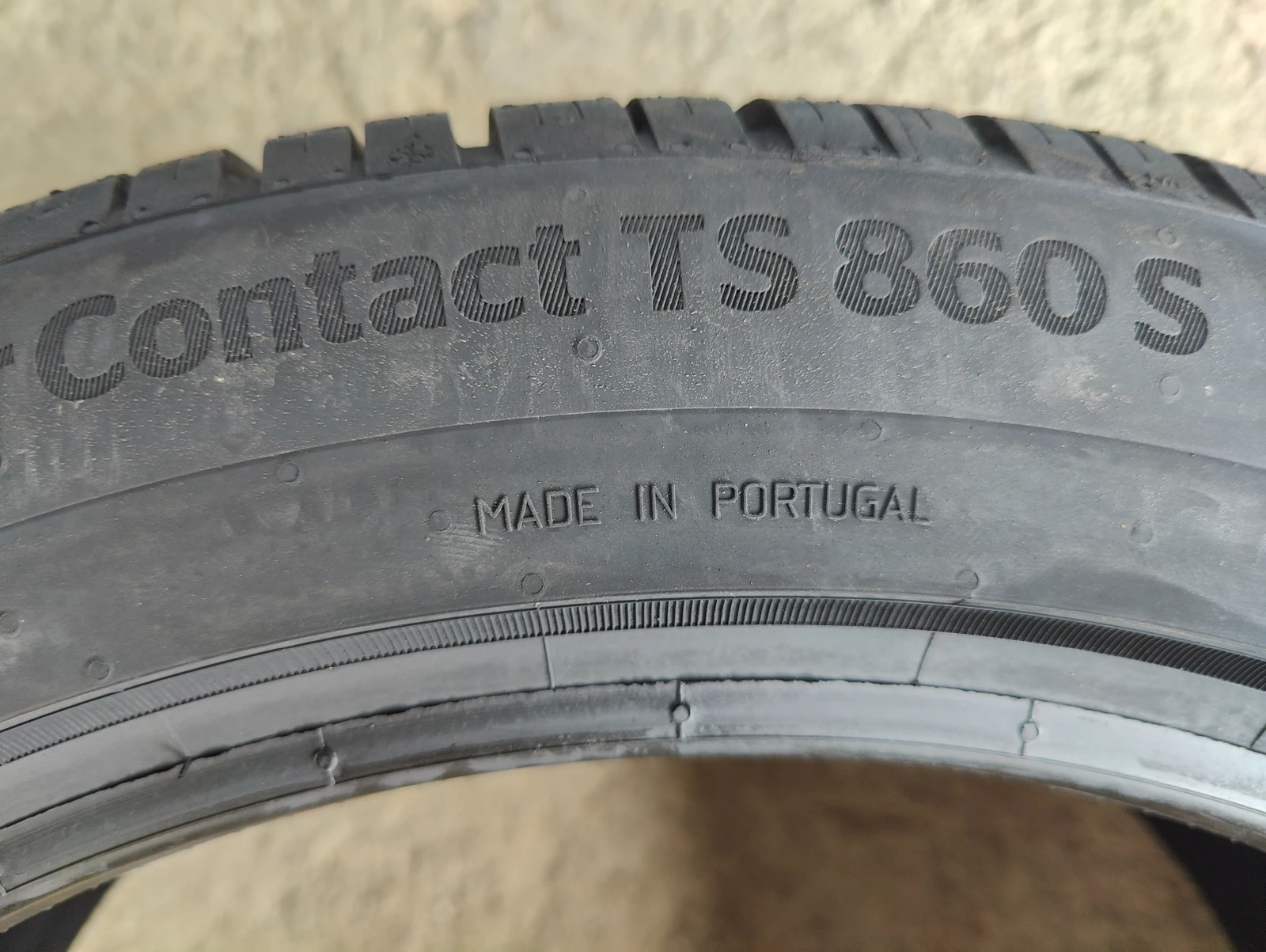 Гуми Зимни 245/45R19, снимка 12 - Гуми и джанти - 56069745