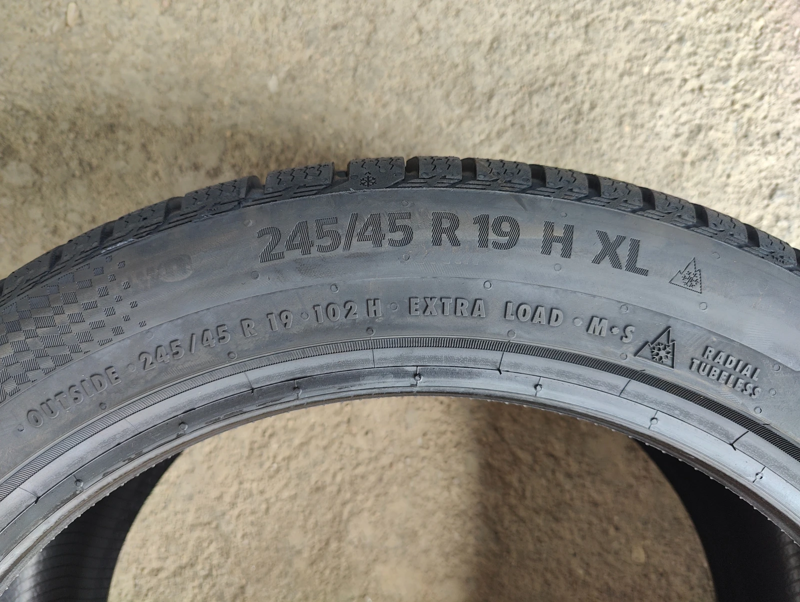 Гуми Зимни 245/45R19, снимка 10 - Гуми и джанти - 56069745