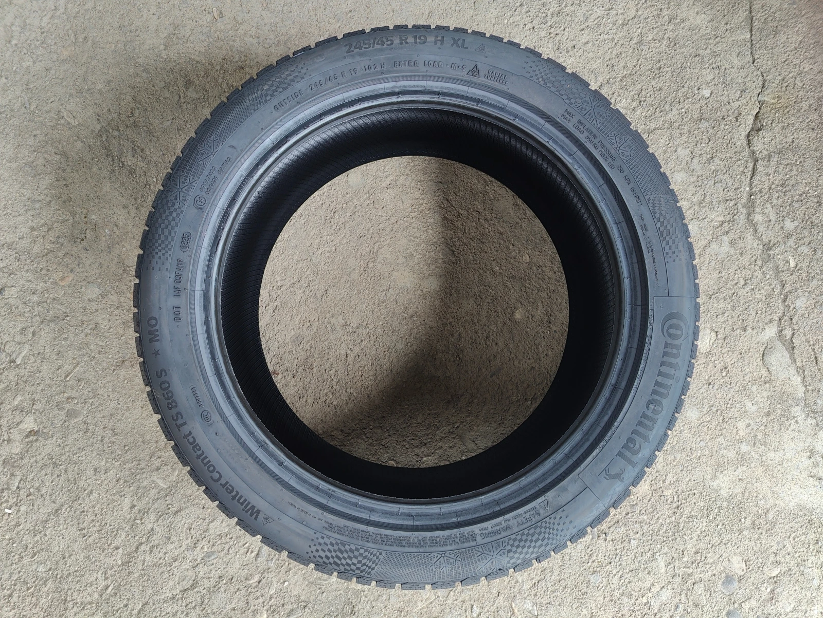 Гуми Зимни 245/45R19, снимка 7 - Гуми и джанти - 56069745