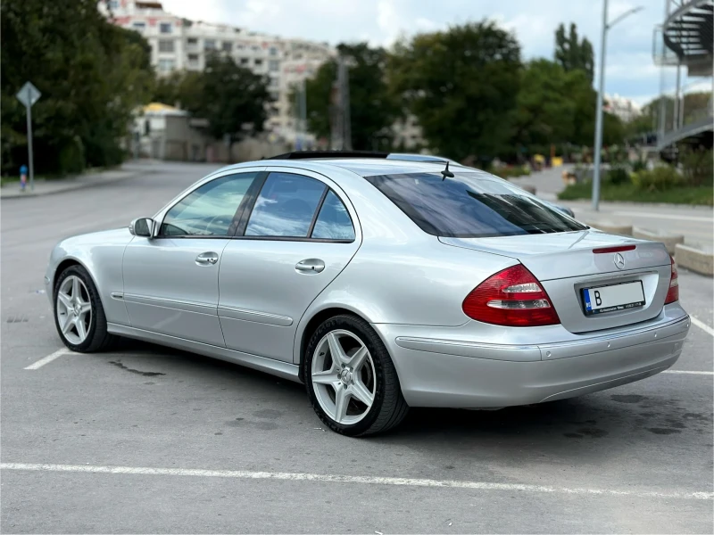 Mercedes-Benz E 500, снимка 6 - Автомобили и джипове - 47281270