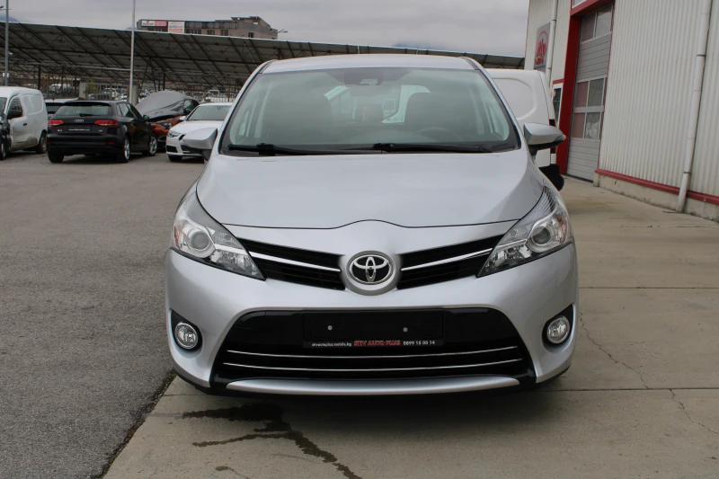 Toyota Verso 1.6 Бензин, снимка 2 - Автомобили и джипове - 47992150