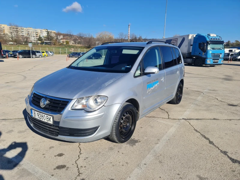 VW Touran 2.0 140, снимка 2 - Автомобили и джипове - 48105370