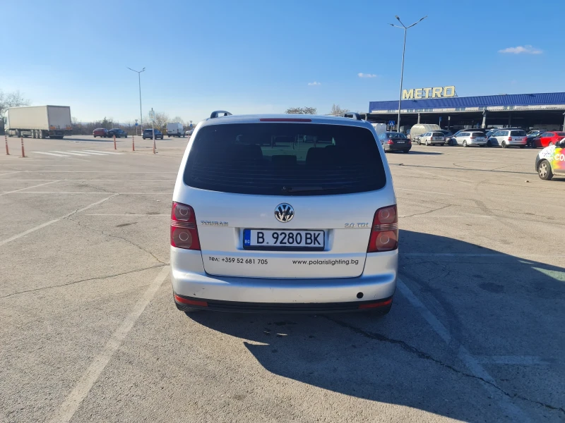 VW Touran 2.0 140, снимка 4 - Автомобили и джипове - 48105370