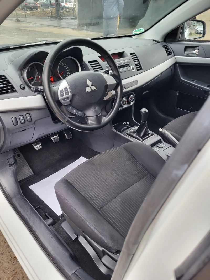 Mitsubishi Lancer 1.6 БЕНЗИН-117ps, снимка 7 - Автомобили и джипове - 48258538