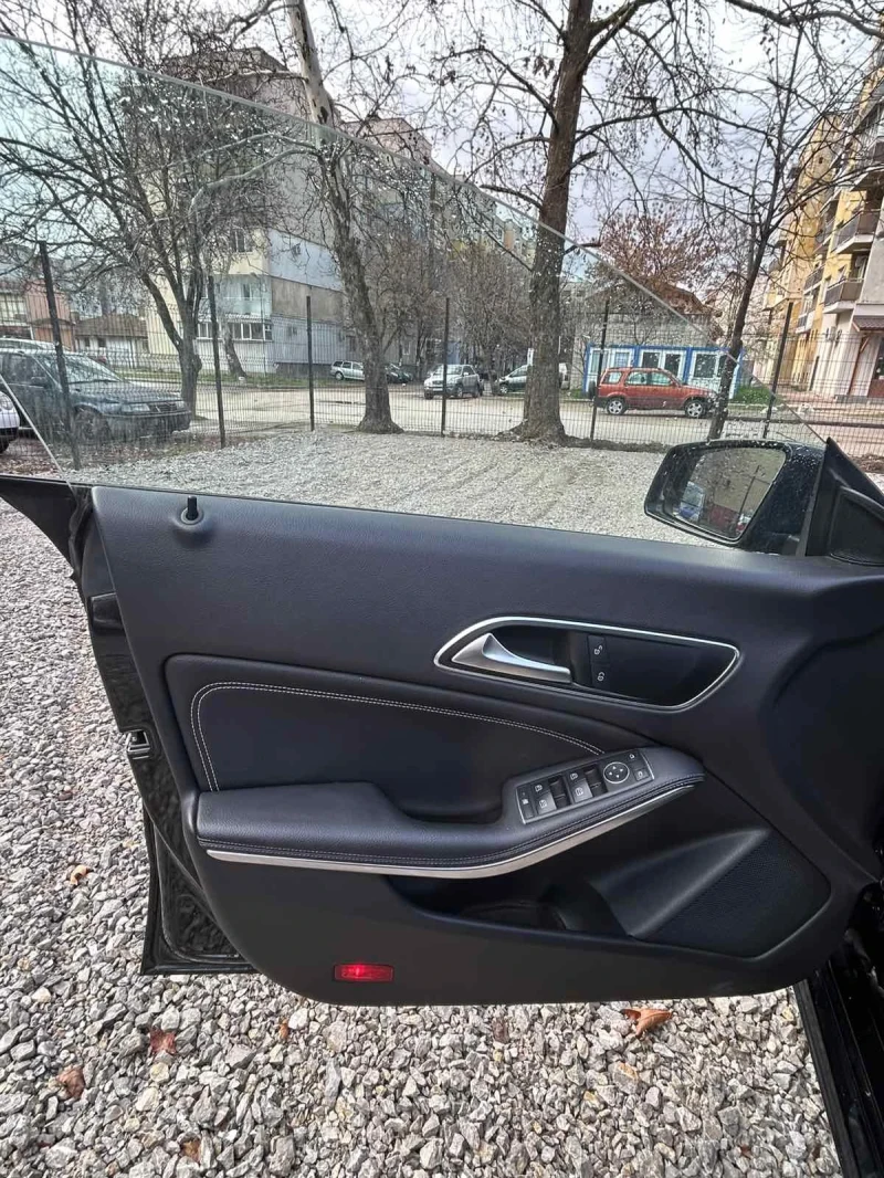 Mercedes-Benz CLA CLA 200 ръчка, снимка 10 - Автомобили и джипове - 49521091