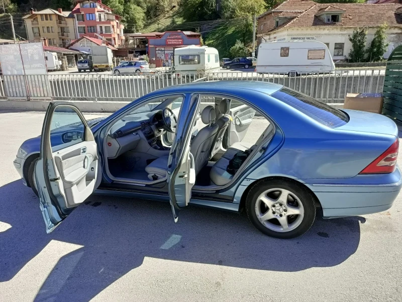 Mercedes-Benz C 270, снимка 5 - Автомобили и джипове - 52555296