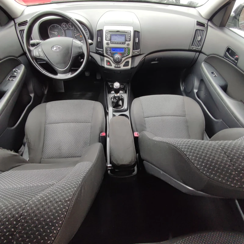 Hyundai I30 1.6* CRDI* KLIMATRONIK* FACE* 90ks* , снимка 10 - Автомобили и джипове - 51935014