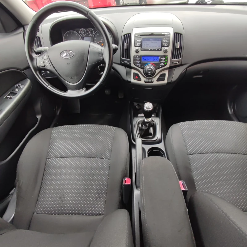 Hyundai I30 1.6* CRDI* KLIMATRONIK* FACE* 90ks* , снимка 13 - Автомобили и джипове - 51935014