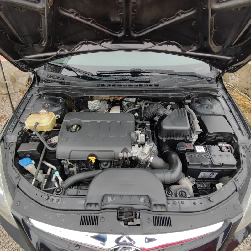 Hyundai I30 1.6* CRDI* KLIMATRONIK* FACE* 90ks* , снимка 16 - Автомобили и джипове - 51935014