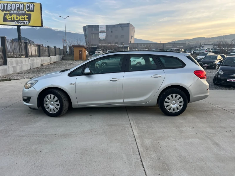 Opel Astra 1.6cdti, снимка 3 - Автомобили и джипове - 52817076