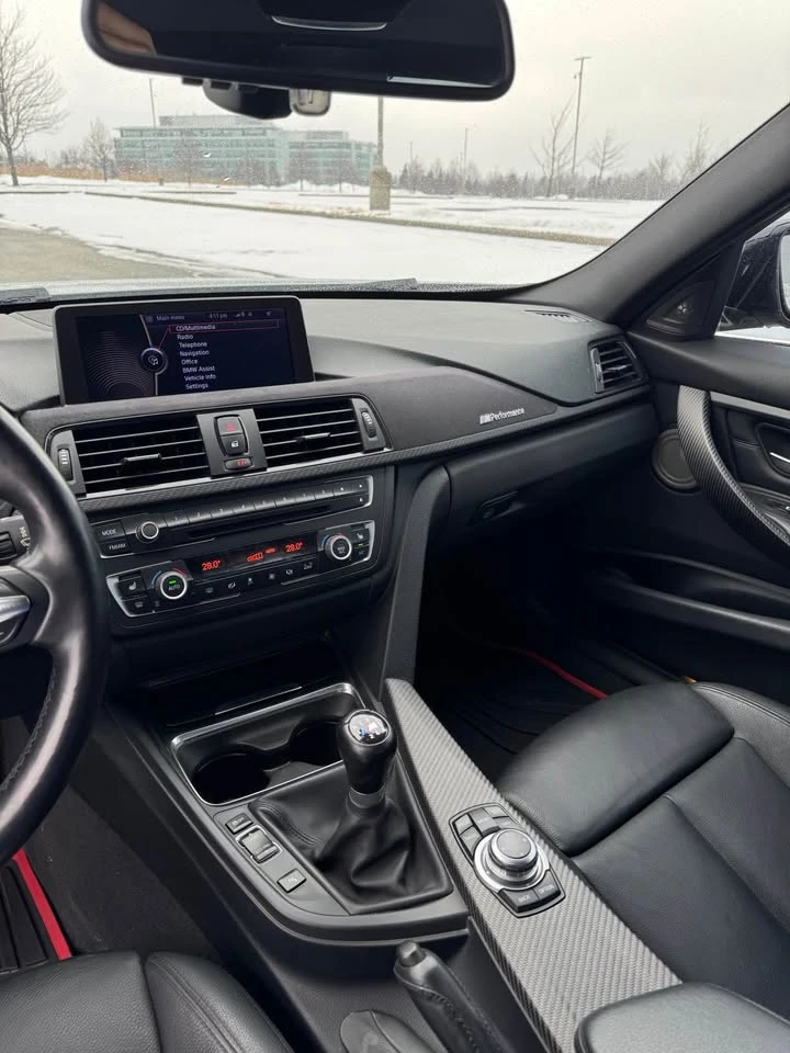 BMW 335 MANUAL С РЕГИСТРАЦИЯ & АВТО КРЕДИТ, снимка 11 - Автомобили и джипове - 53605234