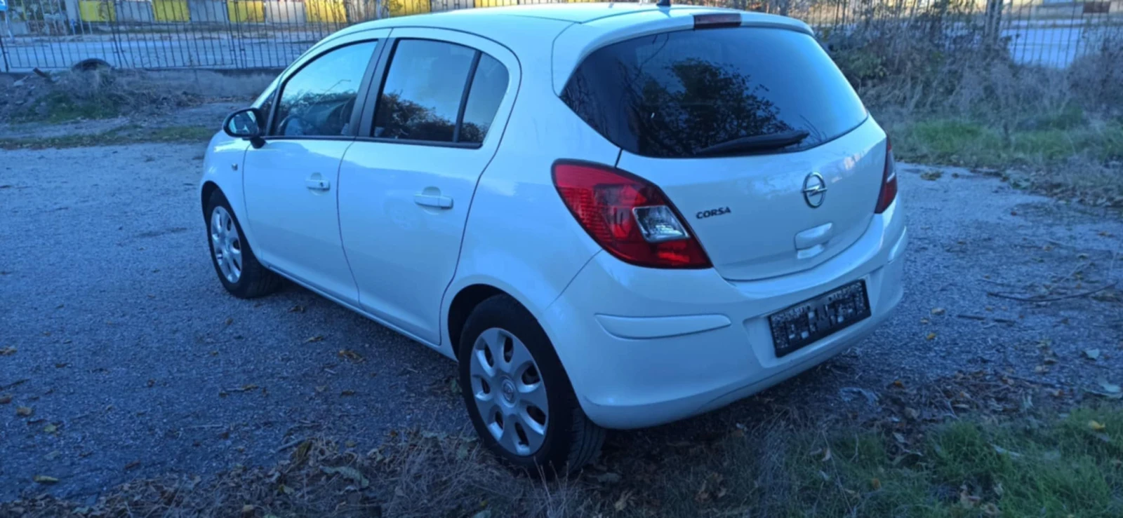 Opel Corsa 1.2i/lpg - изображение 6