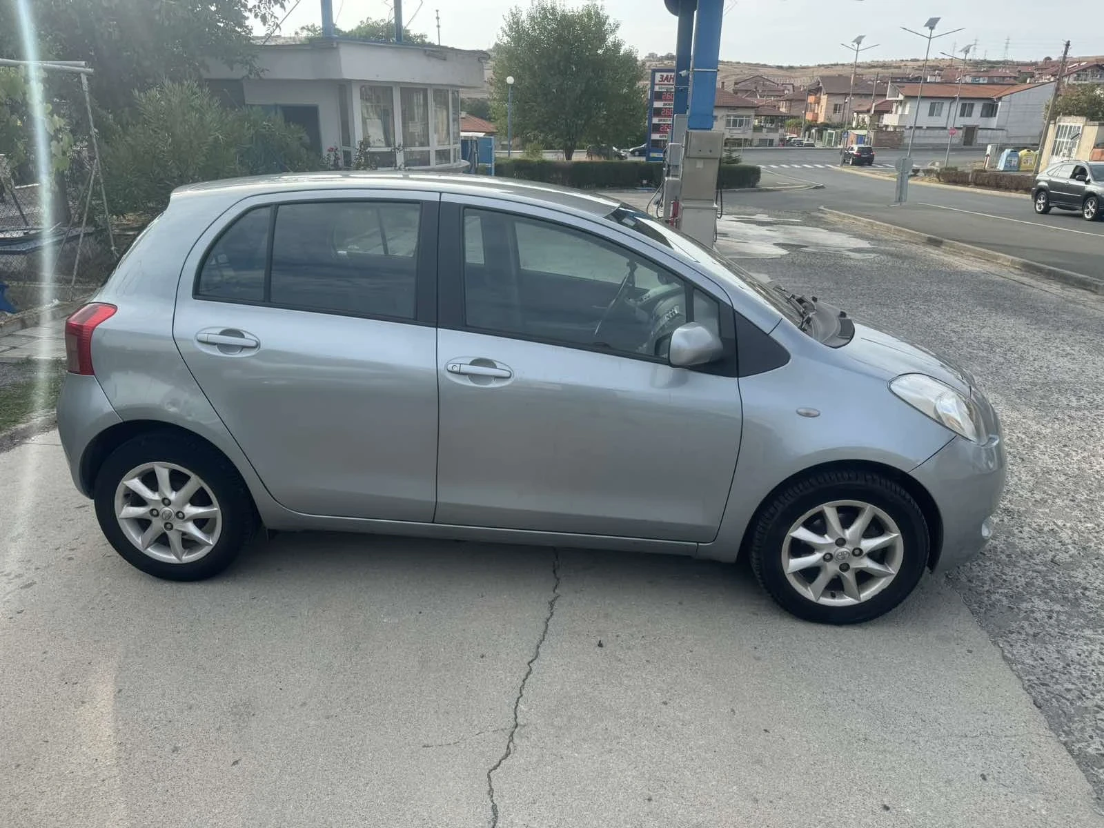 Toyota Yaris 1.3  - изображение 3