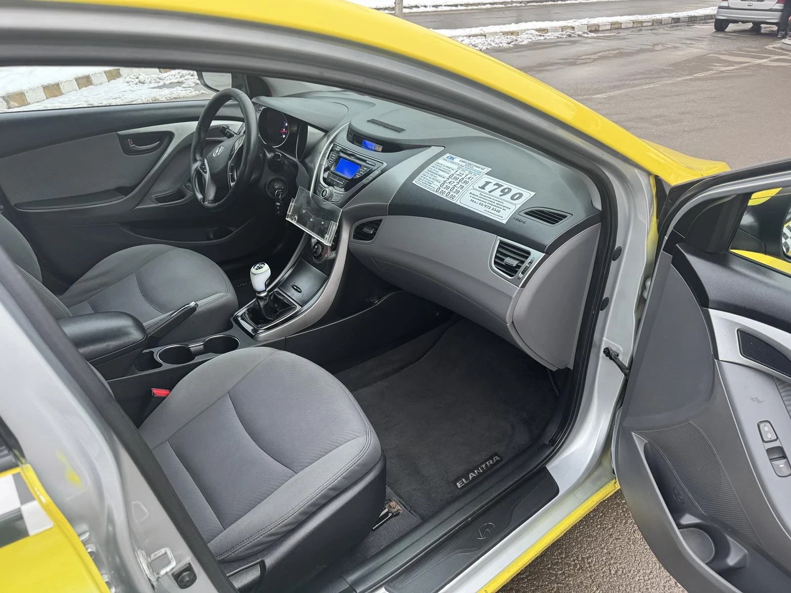 Hyundai Elantra 1.8 газ  2013 може и лизинг със 5000лв  - изображение 4