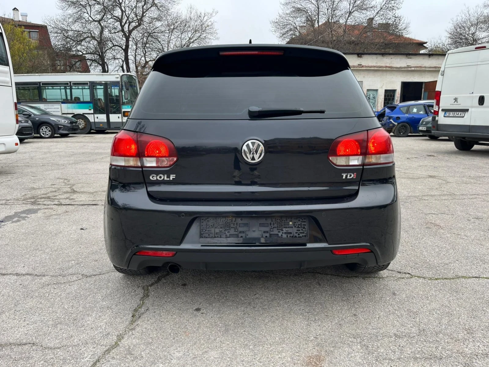 VW Golf 1.6TDI, R - line - изображение 6