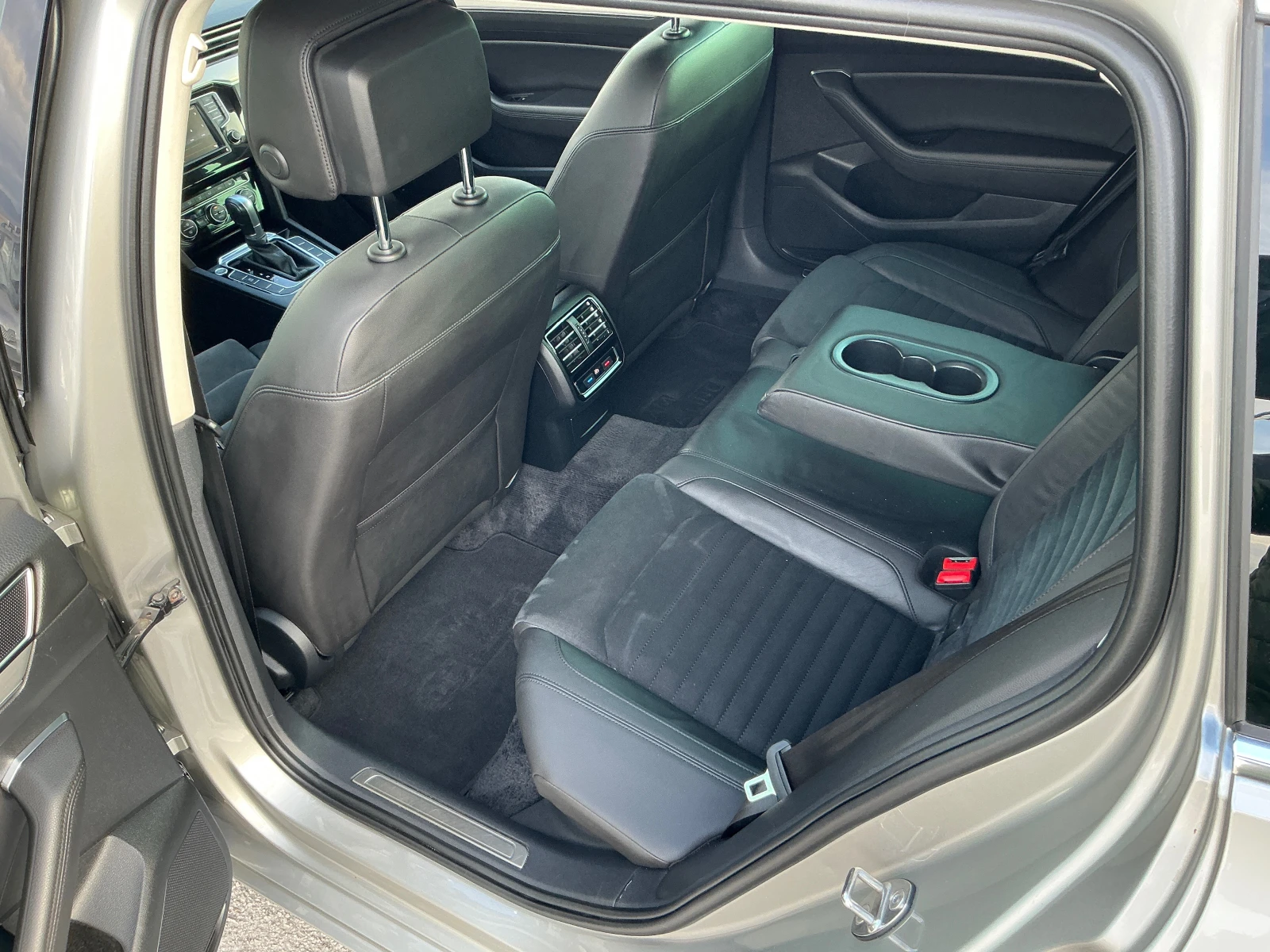 VW Passat 2.0 TDI | Mobile.bg � ����������� 15