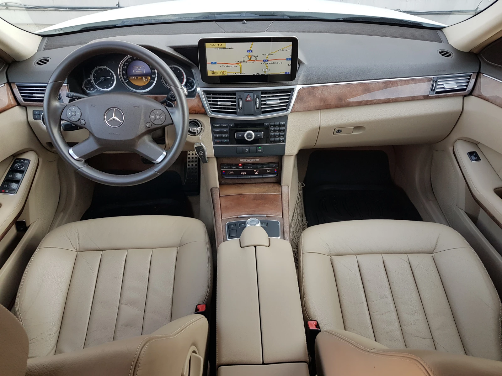 Mercedes-Benz E 220 CDI АВТОМАТИК ELEGANCE ЛИЗИНГ, снимка 10 - Автомобили и джипове - 53736739