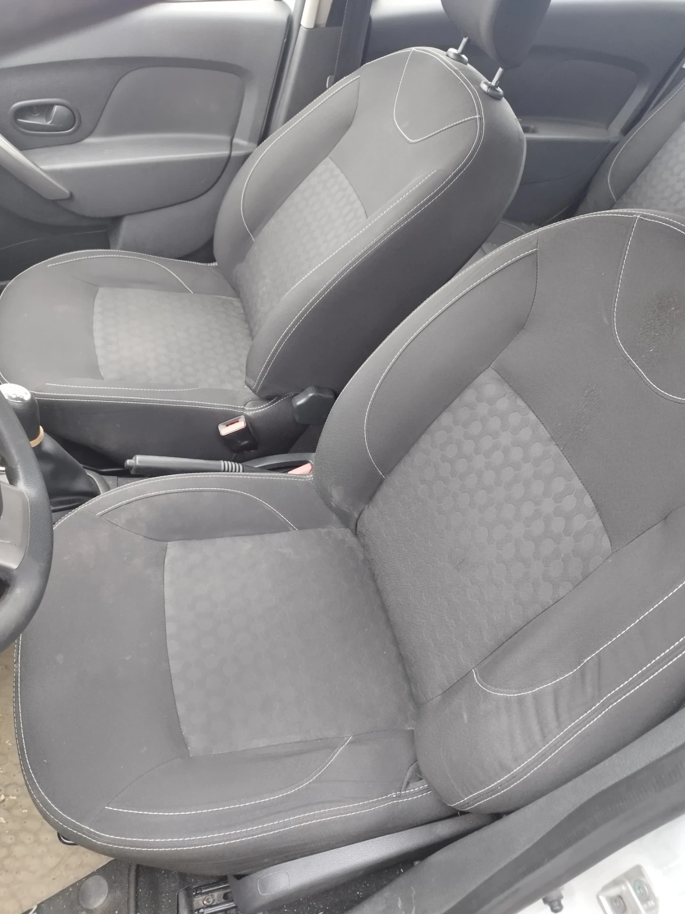 Dacia Sandero 1.5DCI K9KE626R, снимка 6 - Автомобили и джипове - 54037527