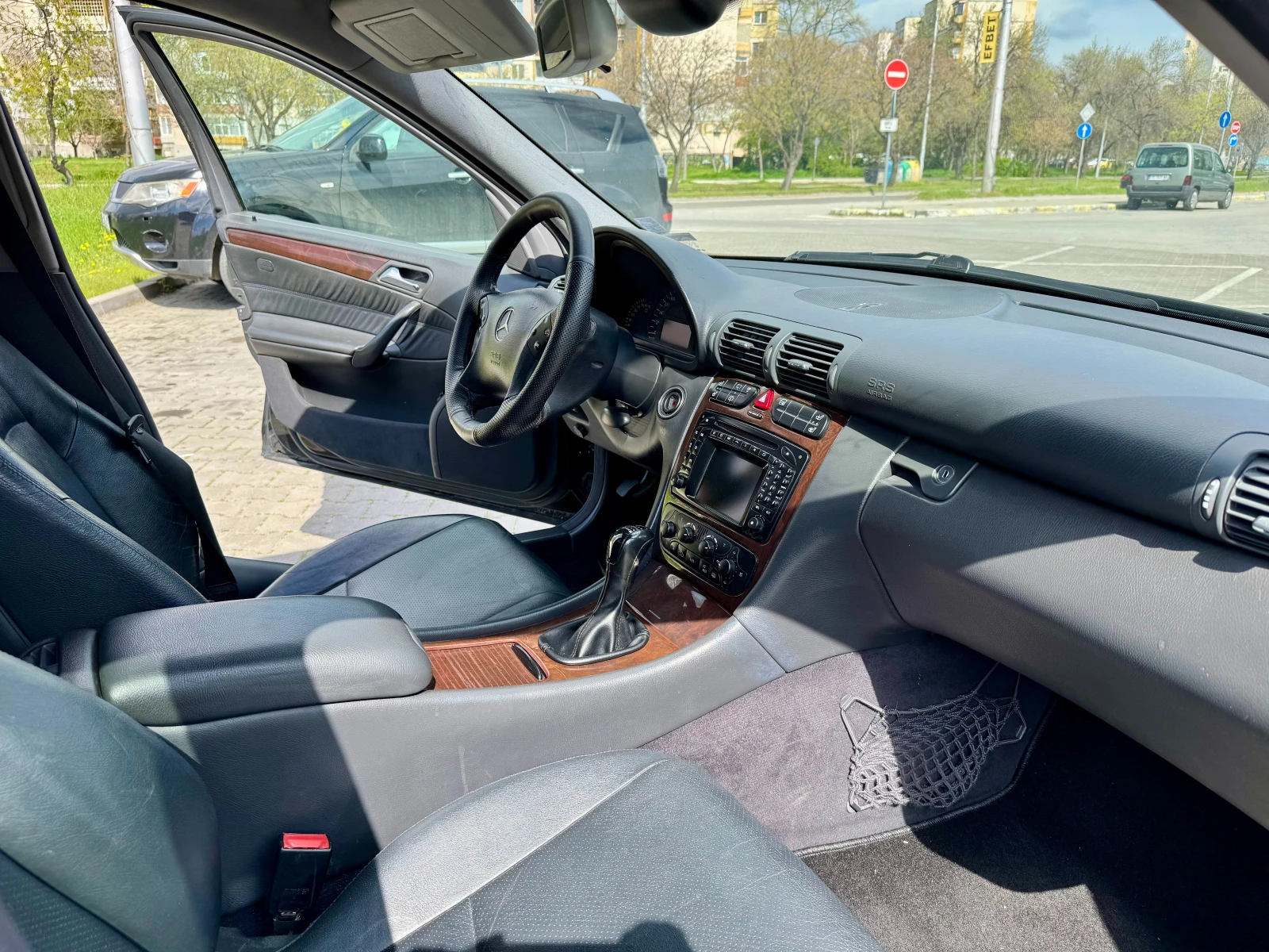 Mercedes-Benz C 200 2.0 Kompressor LPG, снимка 10 - Автомобили и джипове - 54147108