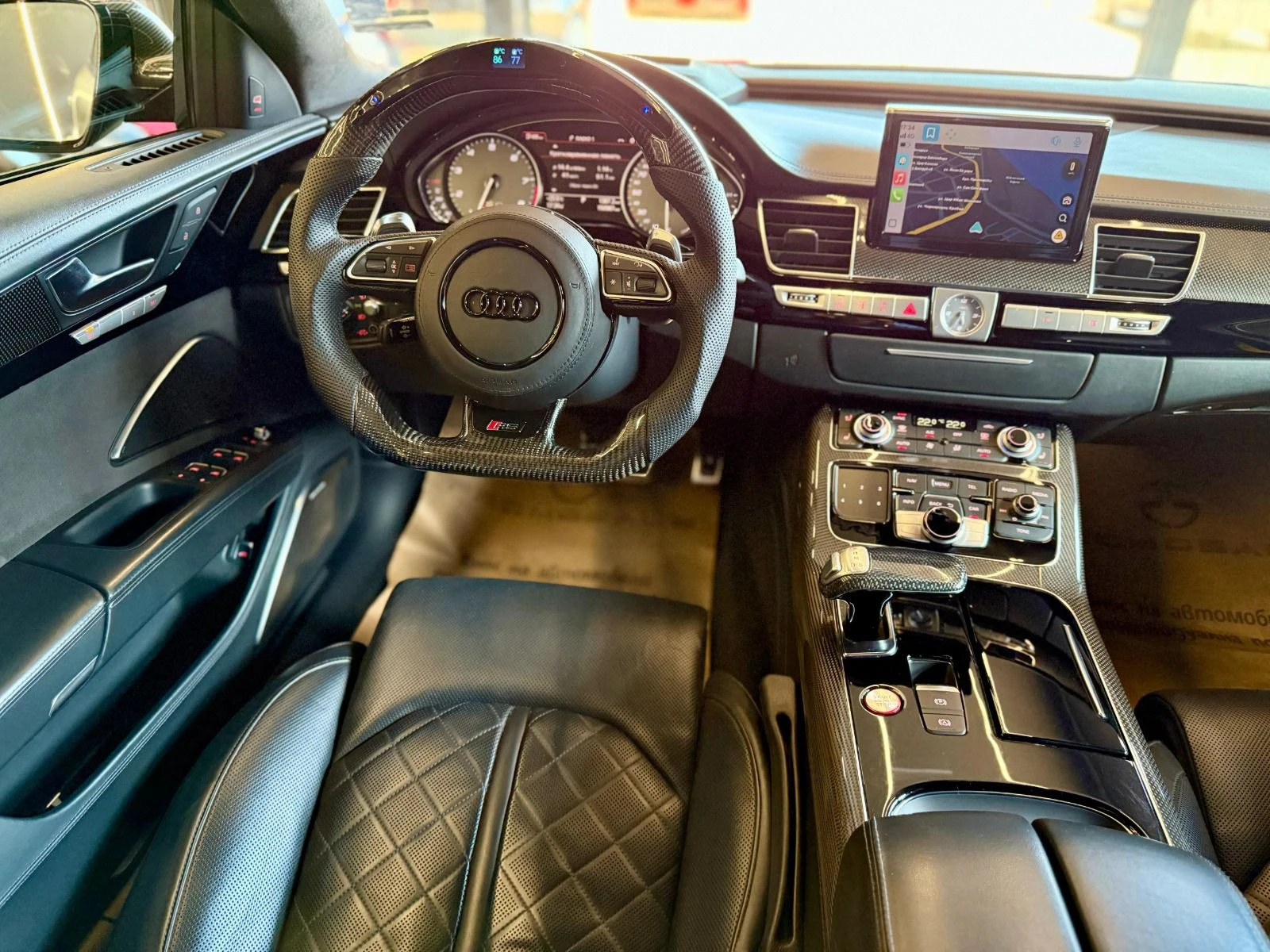 Audi S8 Plus* 740hp* Carbon* Ceramic* B&O* HUD* Лизинг , снимка 9 - Автомобили и джипове - 54305318