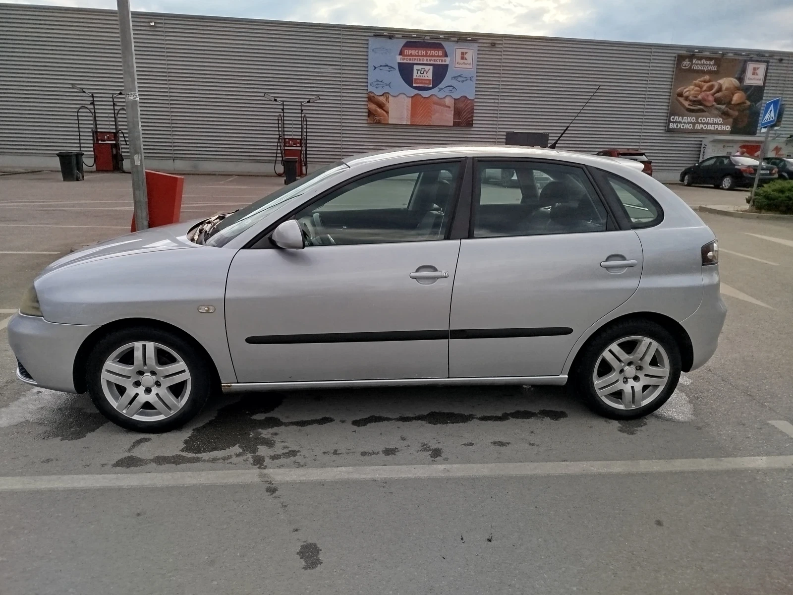 Seat Ibiza 1.4i Face, снимка 2 - Автомобили и джипове - 54634447