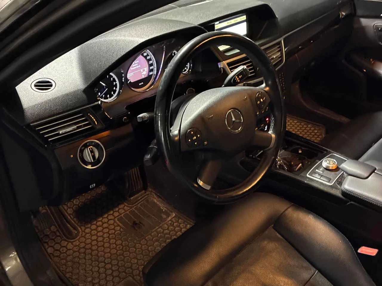 Mercedes-Benz E 350 * CARFAX * ЦЕНА ДО БГ, снимка 6 - Автомобили и джипове - 54789359