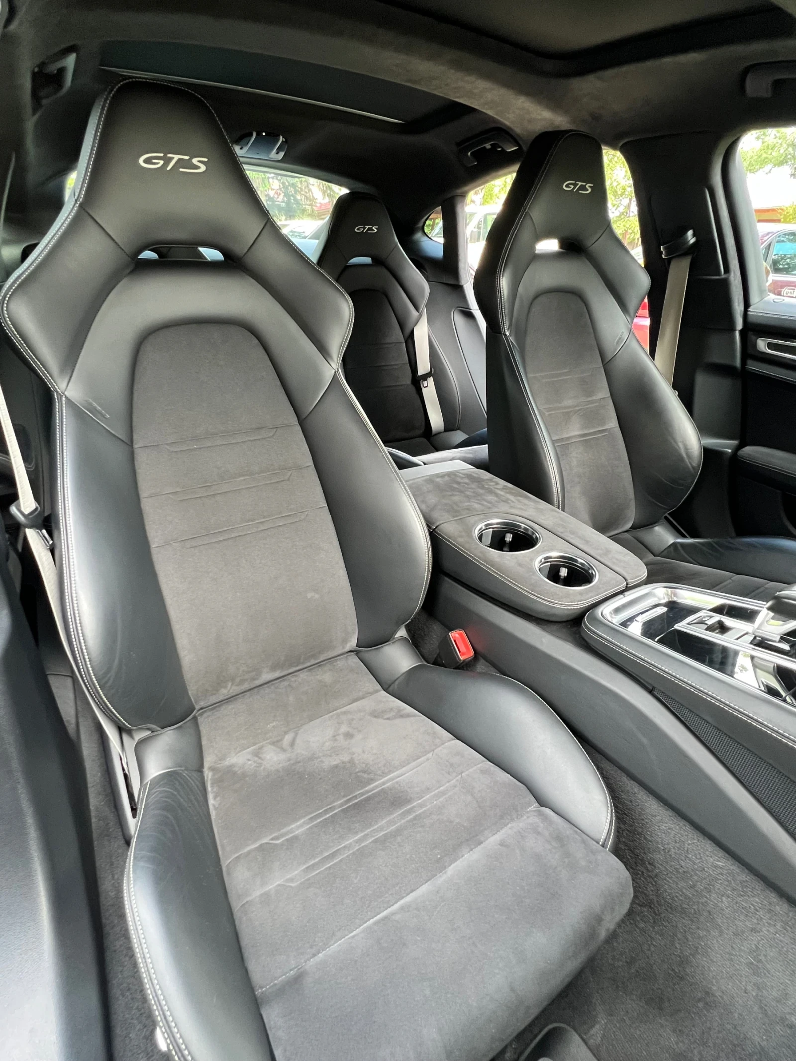 Porsche Panamera GTS * HEAD-UP* * PANO* , снимка 14 - Автомобили и джипове - 54814622