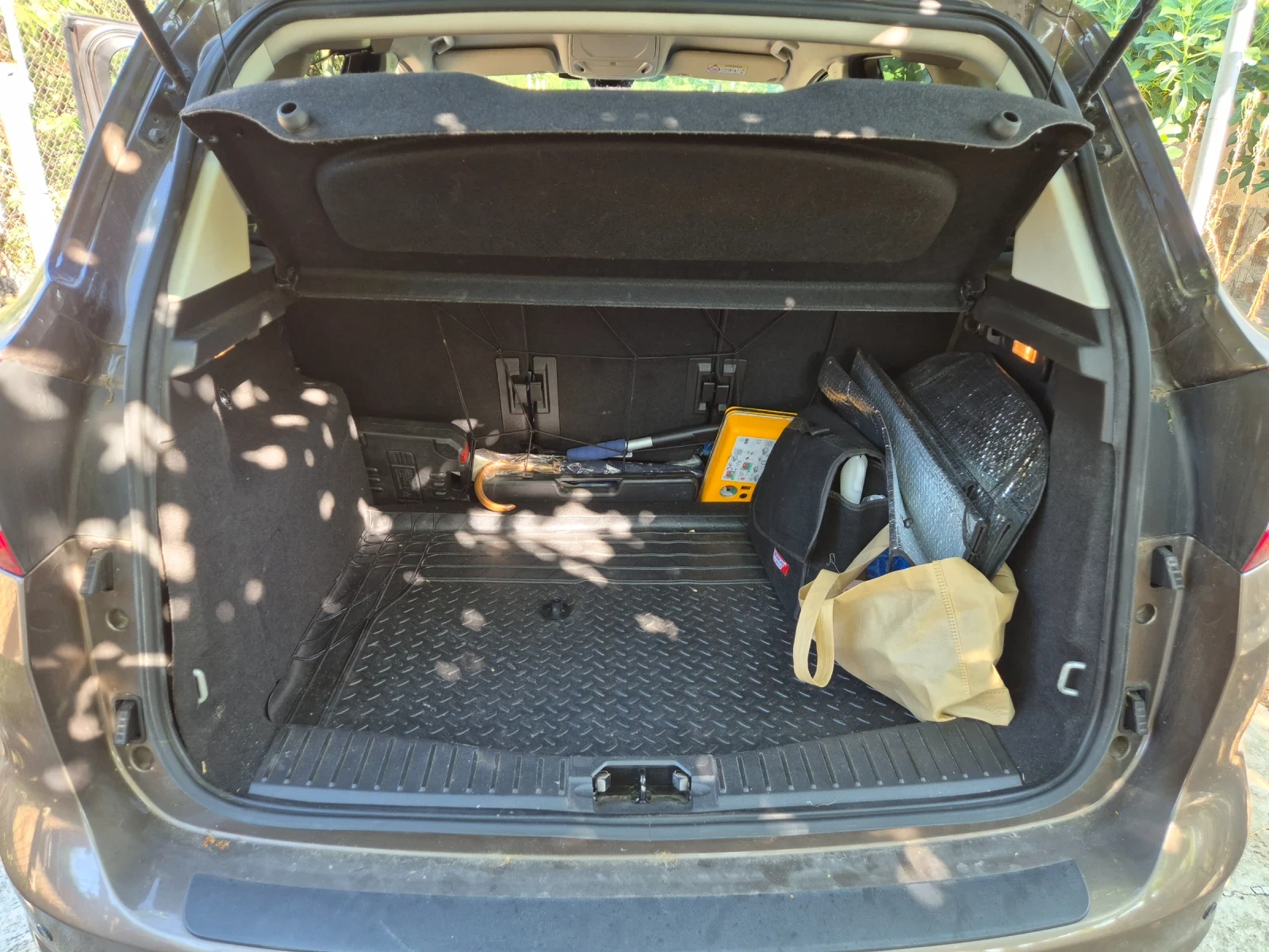 Ford C-max 2.0 tdci, снимка 10 - Автомобили и джипове - 55227463
