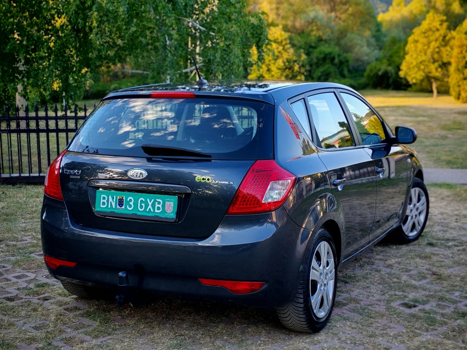 Kia Ceed 1.4I 16V(90)* ECO-DINAMICS* COOL-NAVIGATOR* * , снимка 6 - Автомобили и джипове - 55244560