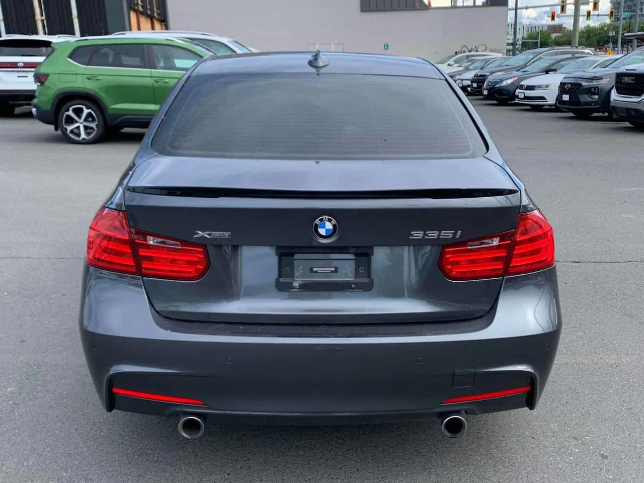 BMW 335 XDRIVE * ГЛАВНО ПРЕДСТАВИТЕЛСТВО НА VOLKSWAGEN, снимка 4 - Автомобили и джипове - 55328219