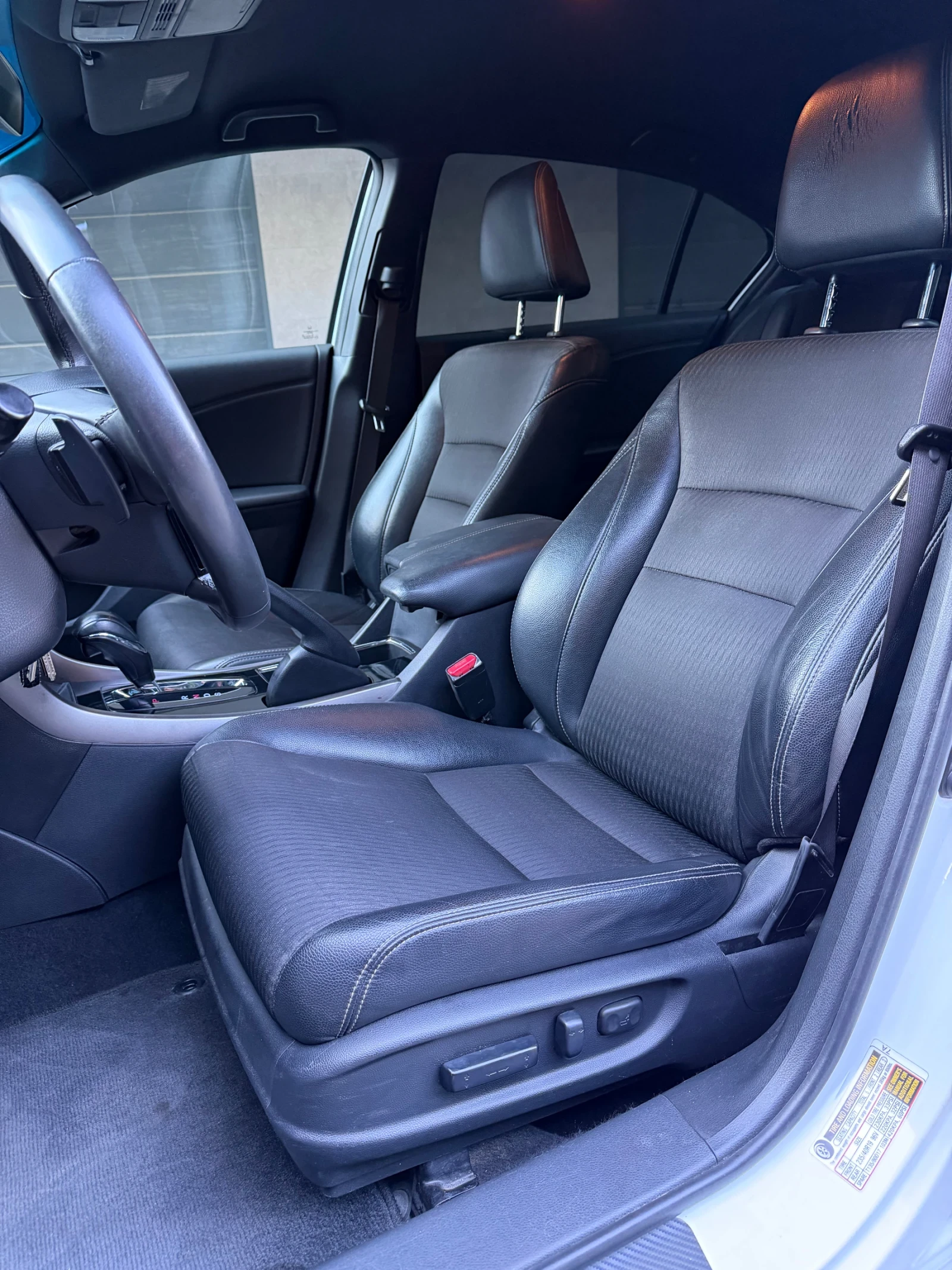 Honda Accord 2.4 Sport, снимка 10 - Автомобили и джипове - 55480594