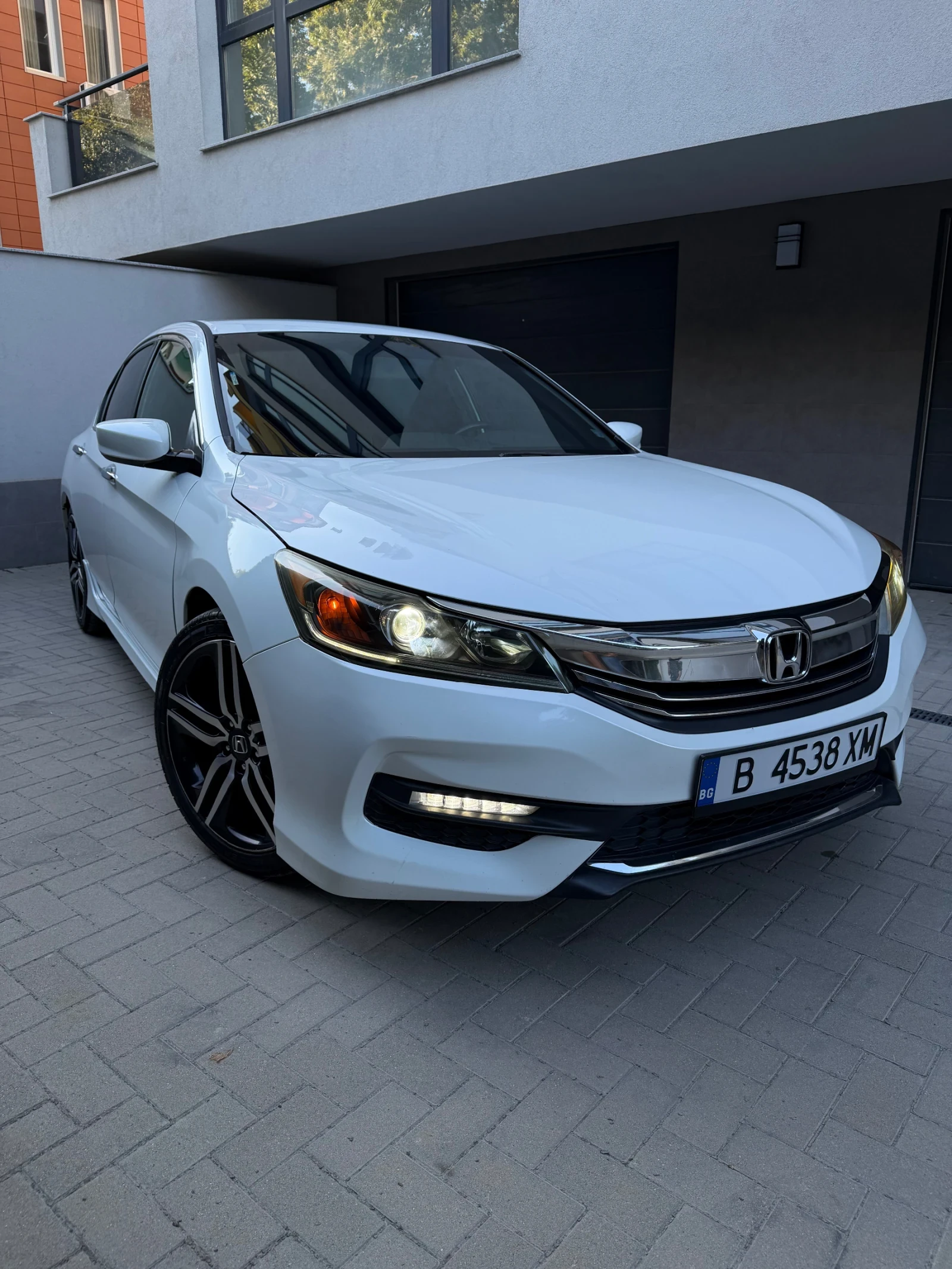 Honda Accord 2.4 Sport, снимка 3 - Автомобили и джипове - 55480594