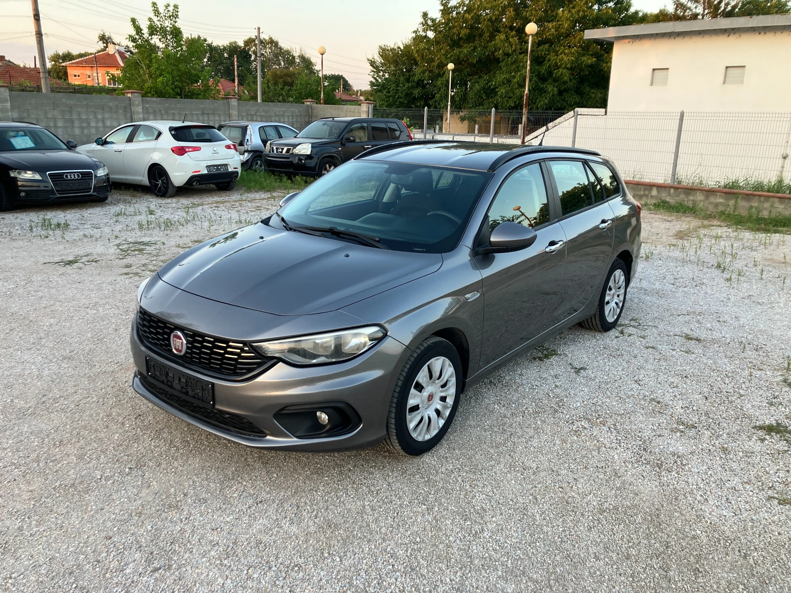 Fiat Tipo 1.6 M-jet, снимка 3 - Автомобили и джипове - 55636181