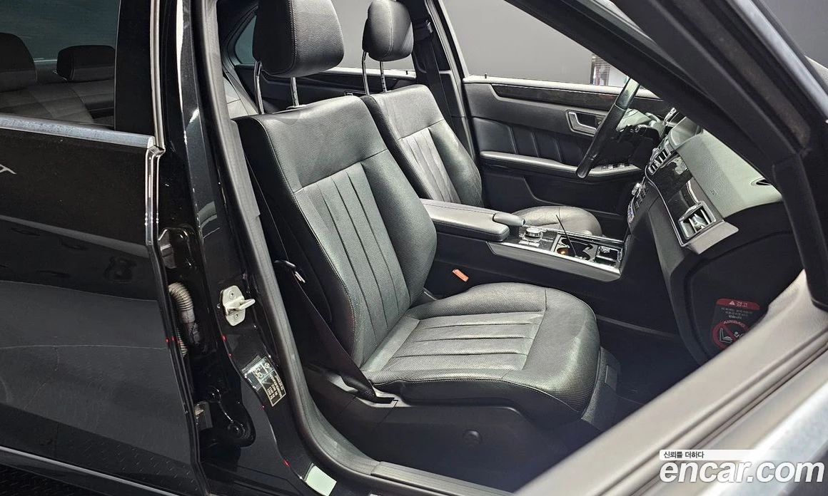 Mercedes-Benz E 350 E350 4MATIC Avantgarde, снимка 15 - Автомобили и джипове - 55685023
