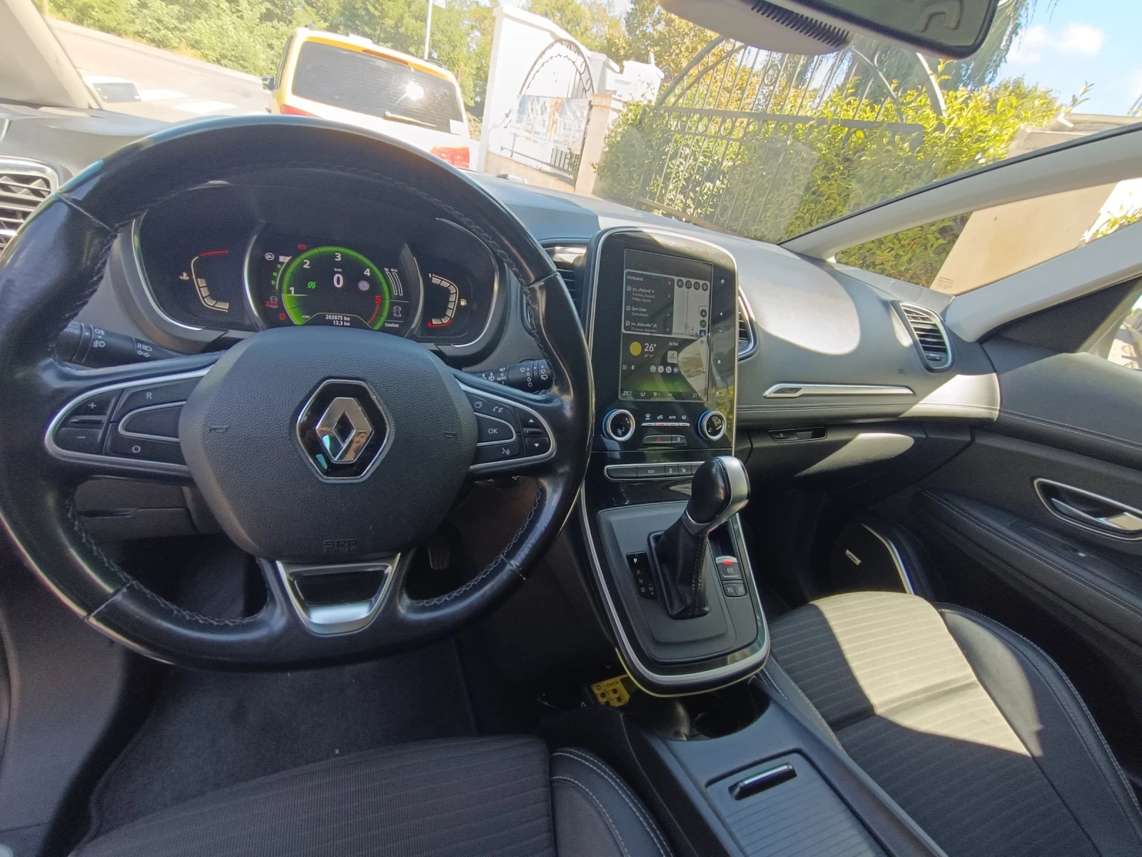 Renault Grand scenic, снимка 5 - Автомобили и джипове - 56019607