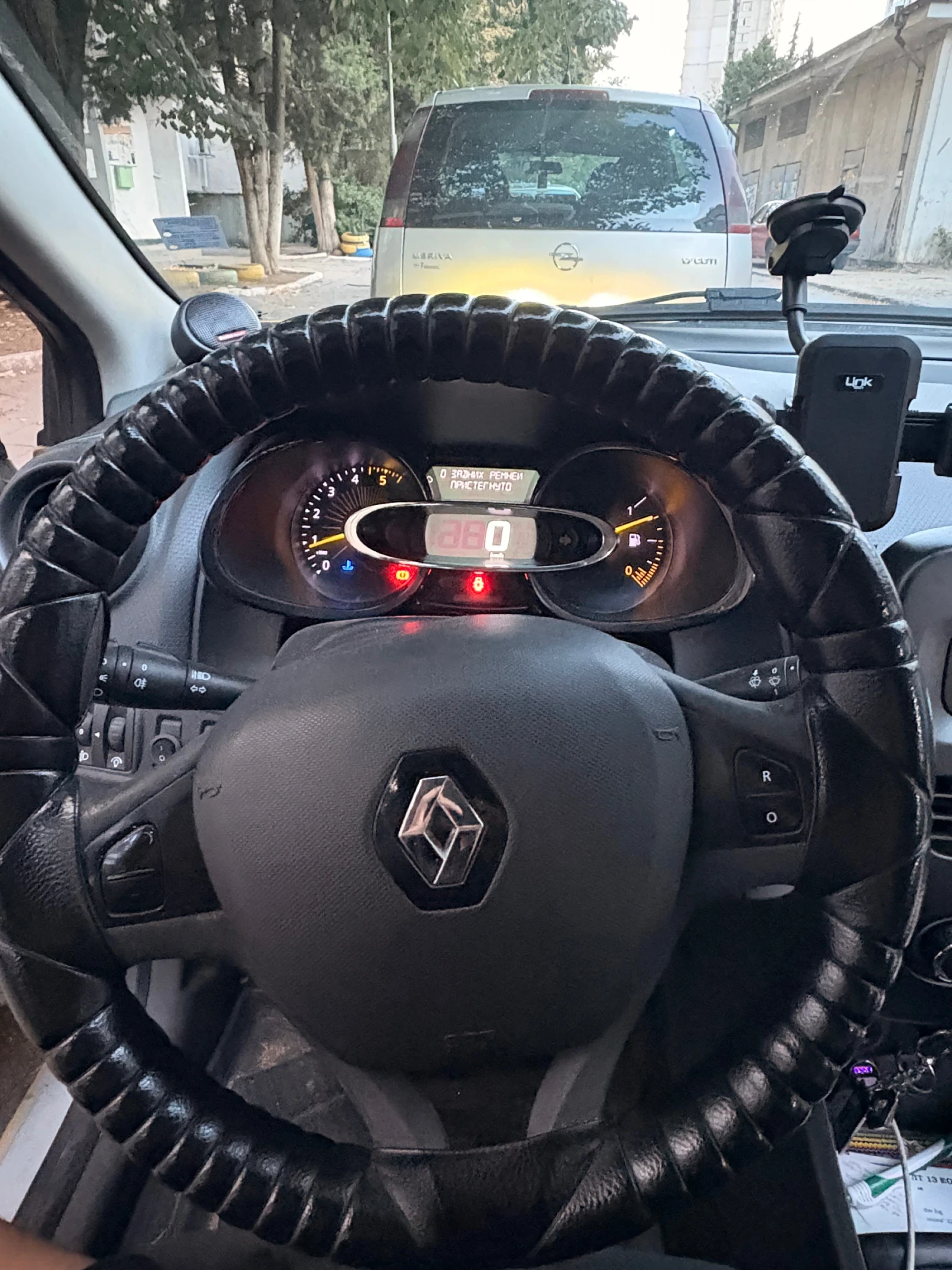 Renault Clio, снимка 9 - Автомобили и джипове - 56200946
