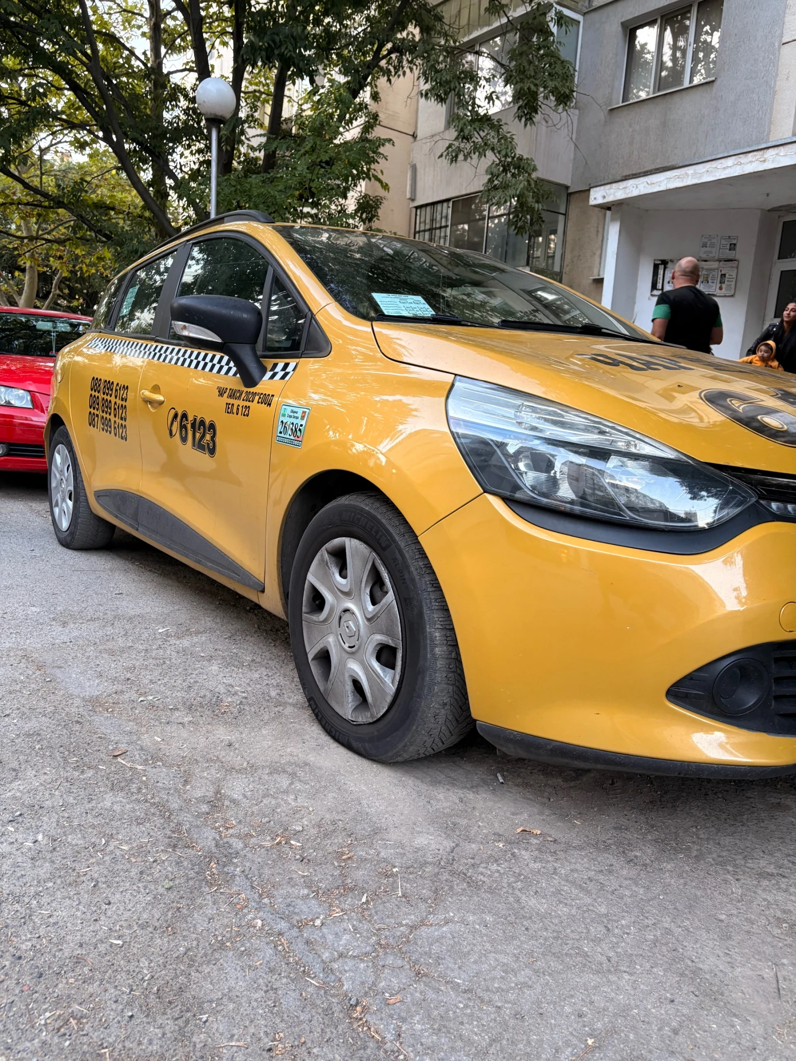 Renault Clio, снимка 3 - Автомобили и джипове - 56200946