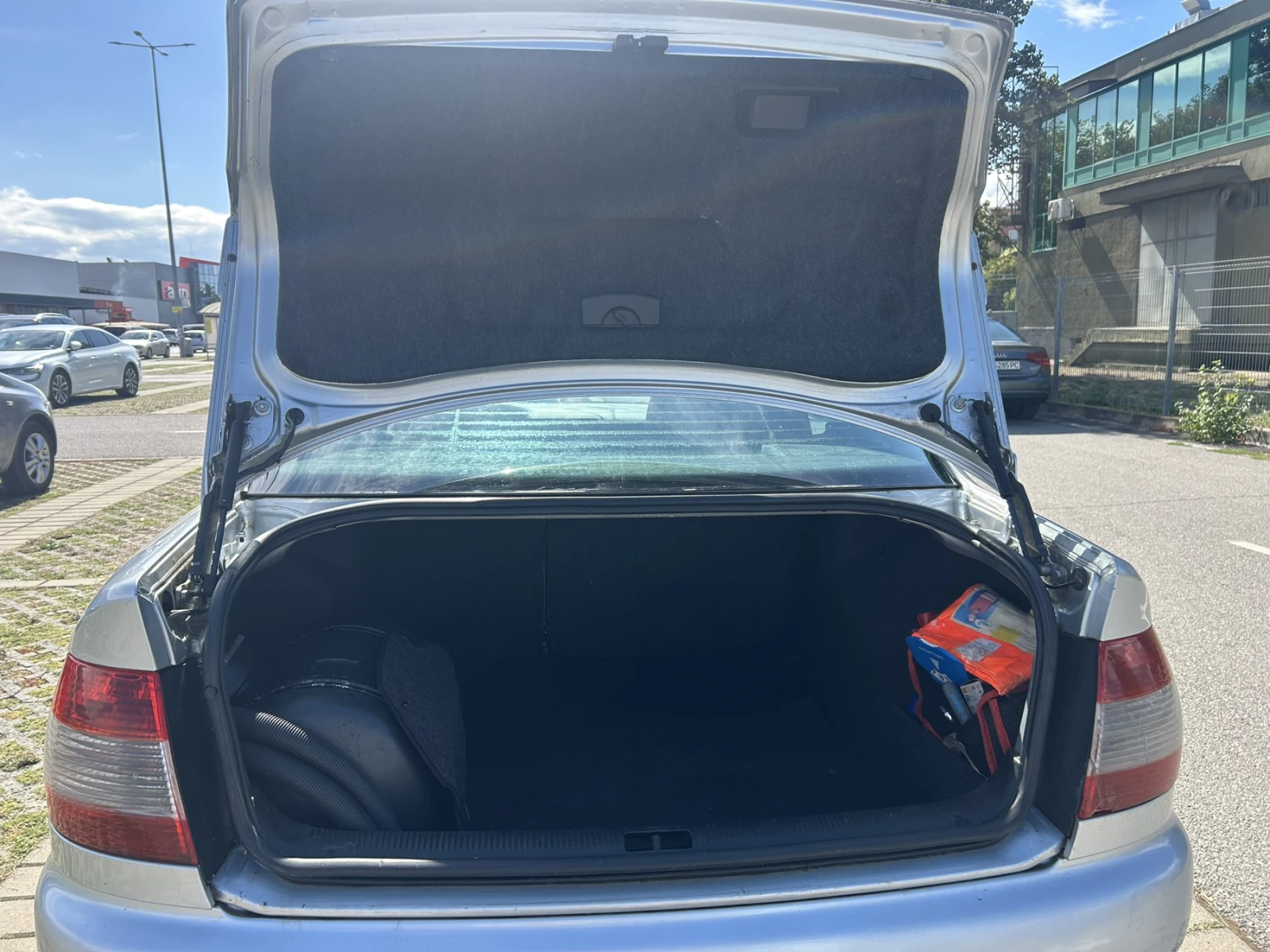Audi A4 1.8, снимка 9 - Автомобили и джипове - 56223915