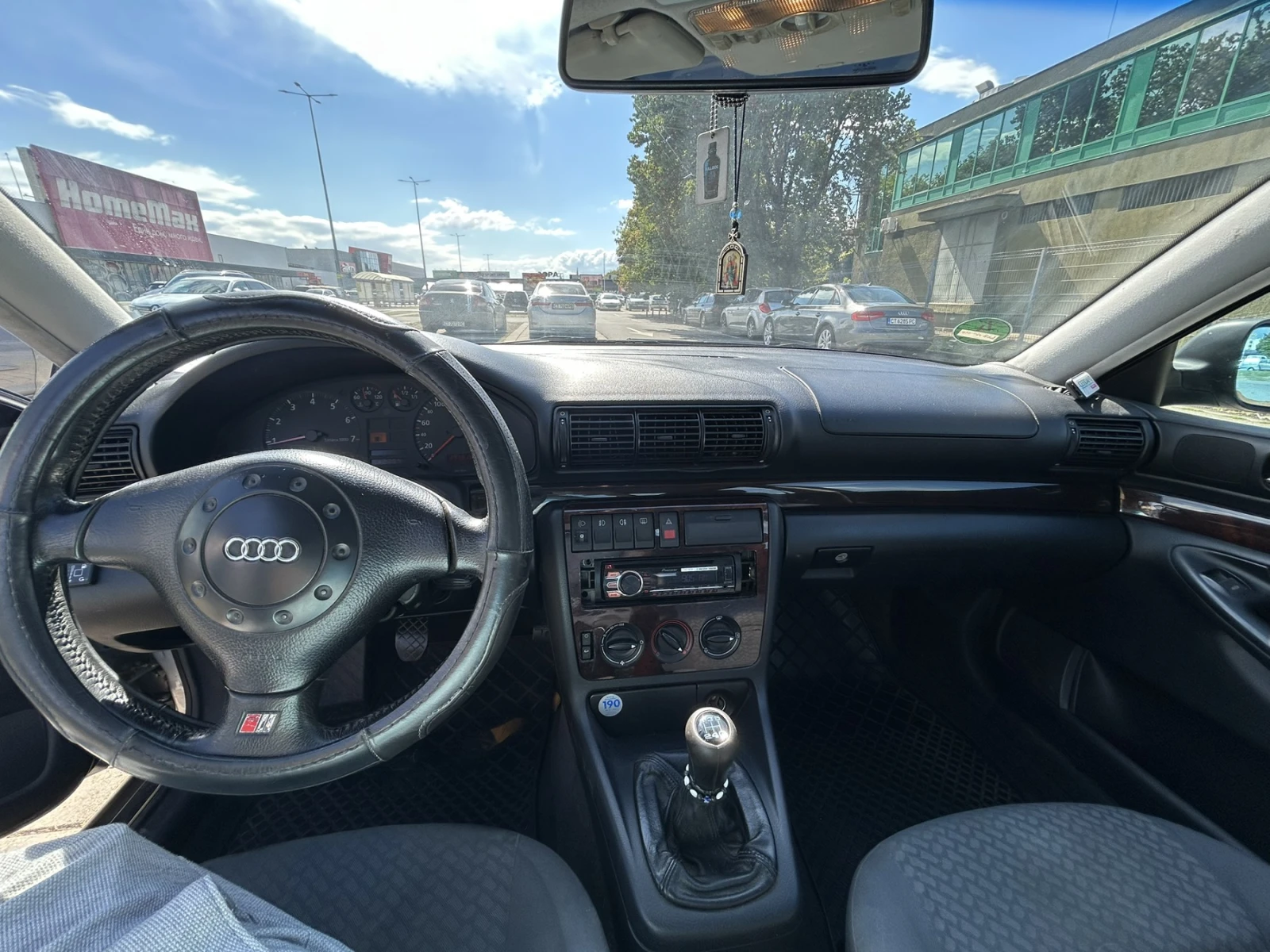 Audi A4 1.8, снимка 4 - Автомобили и джипове - 56223915