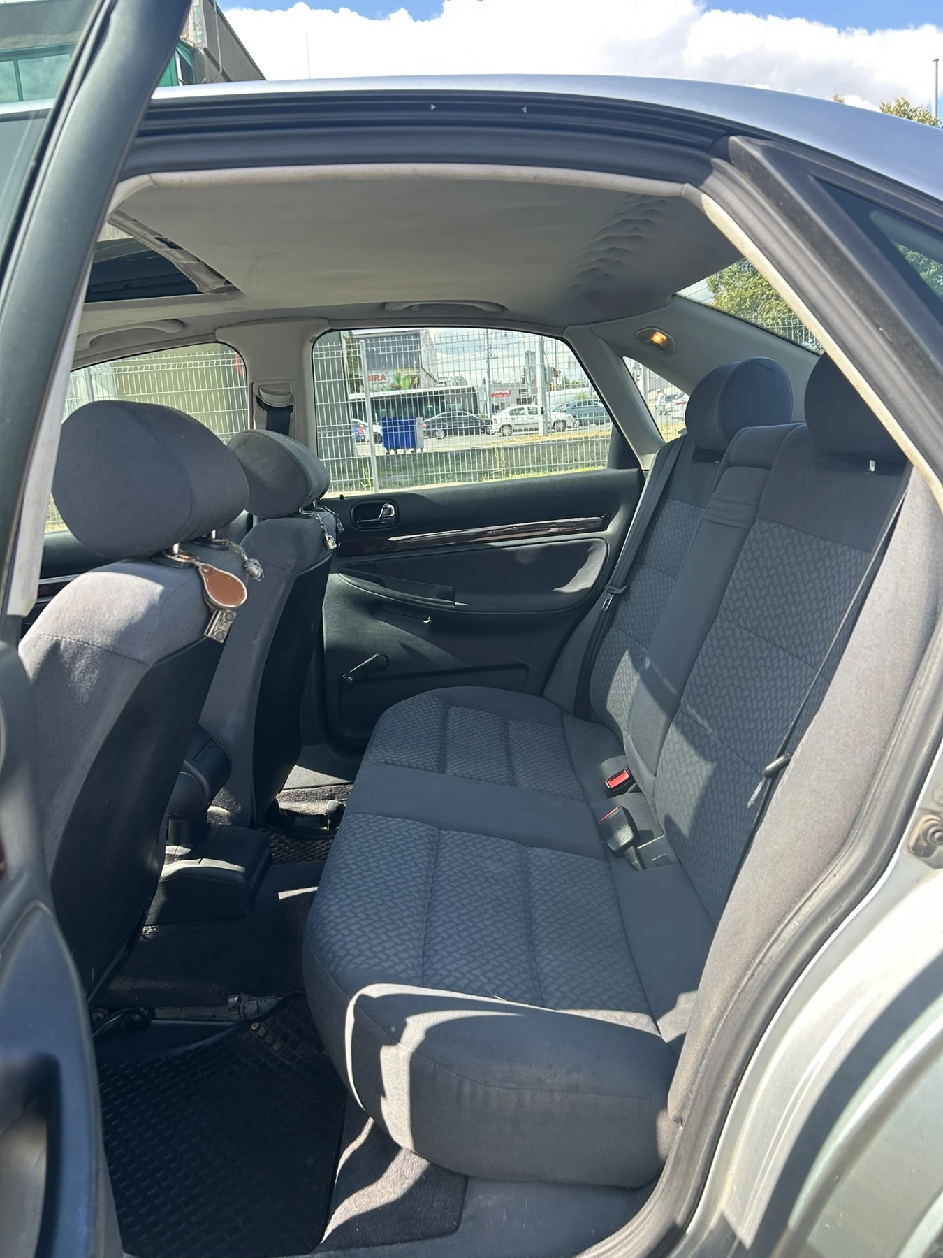 Audi A4 1.8, снимка 6 - Автомобили и джипове - 56223915