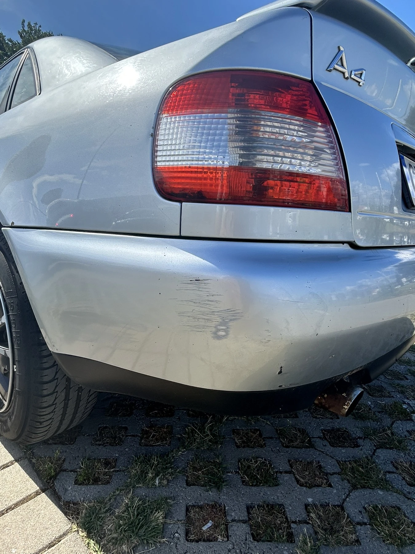 Audi A4 1.8, снимка 14 - Автомобили и джипове - 56223915