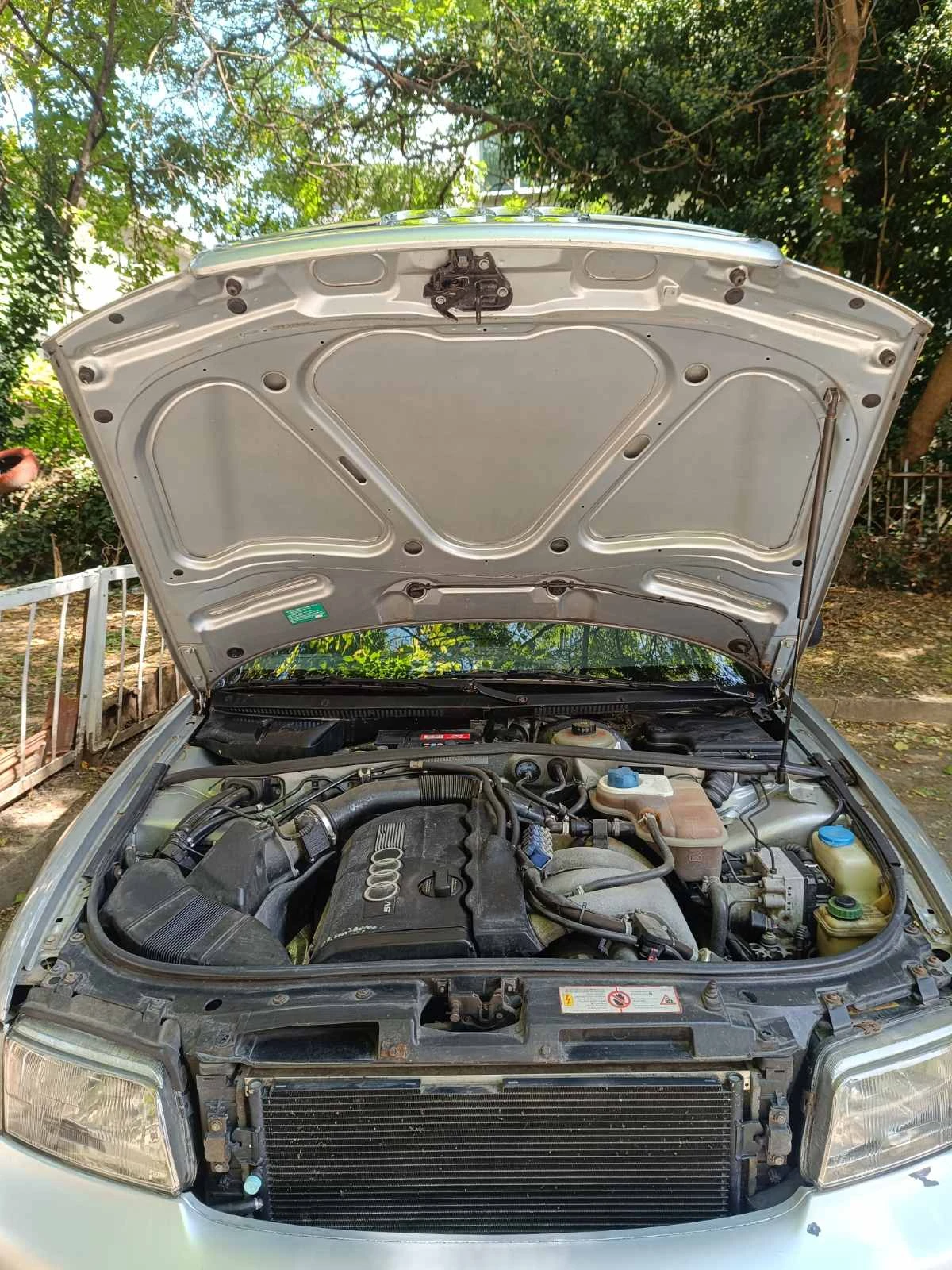 Audi A4 1.8, снимка 12 - Автомобили и джипове - 56223915