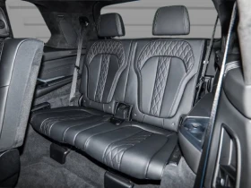 BMW X7 40i xDrive = M-Sport = Гаранция, снимка 13