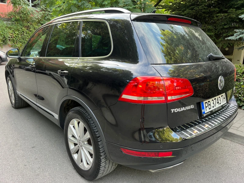 VW Touareg 3.0TDI LED/XENON/NAVI/PODGREV/KOJA/UNIKAT, снимка 4 - Автомобили и джипове - 47318873