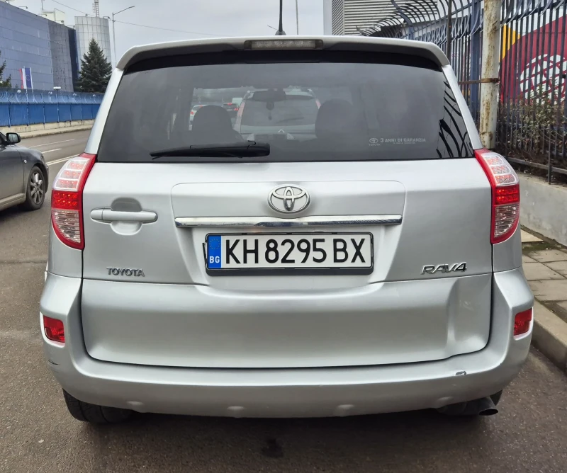 Toyota Rav4, снимка 6 - Автомобили и джипове - 48953497